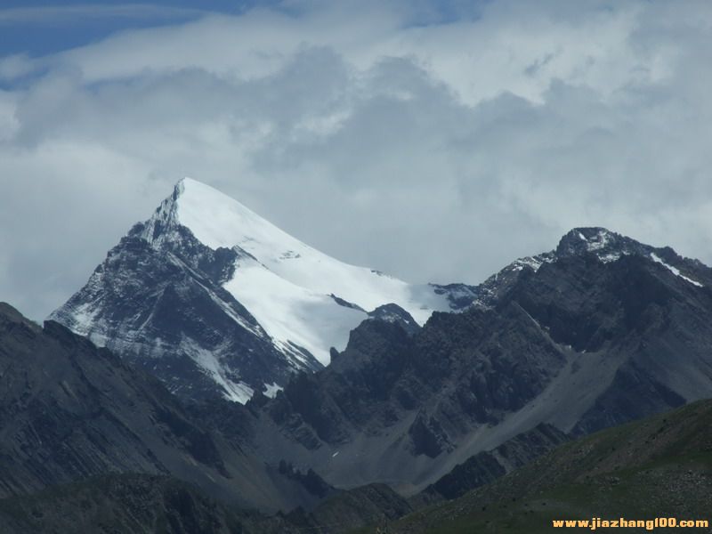 雪山近景.