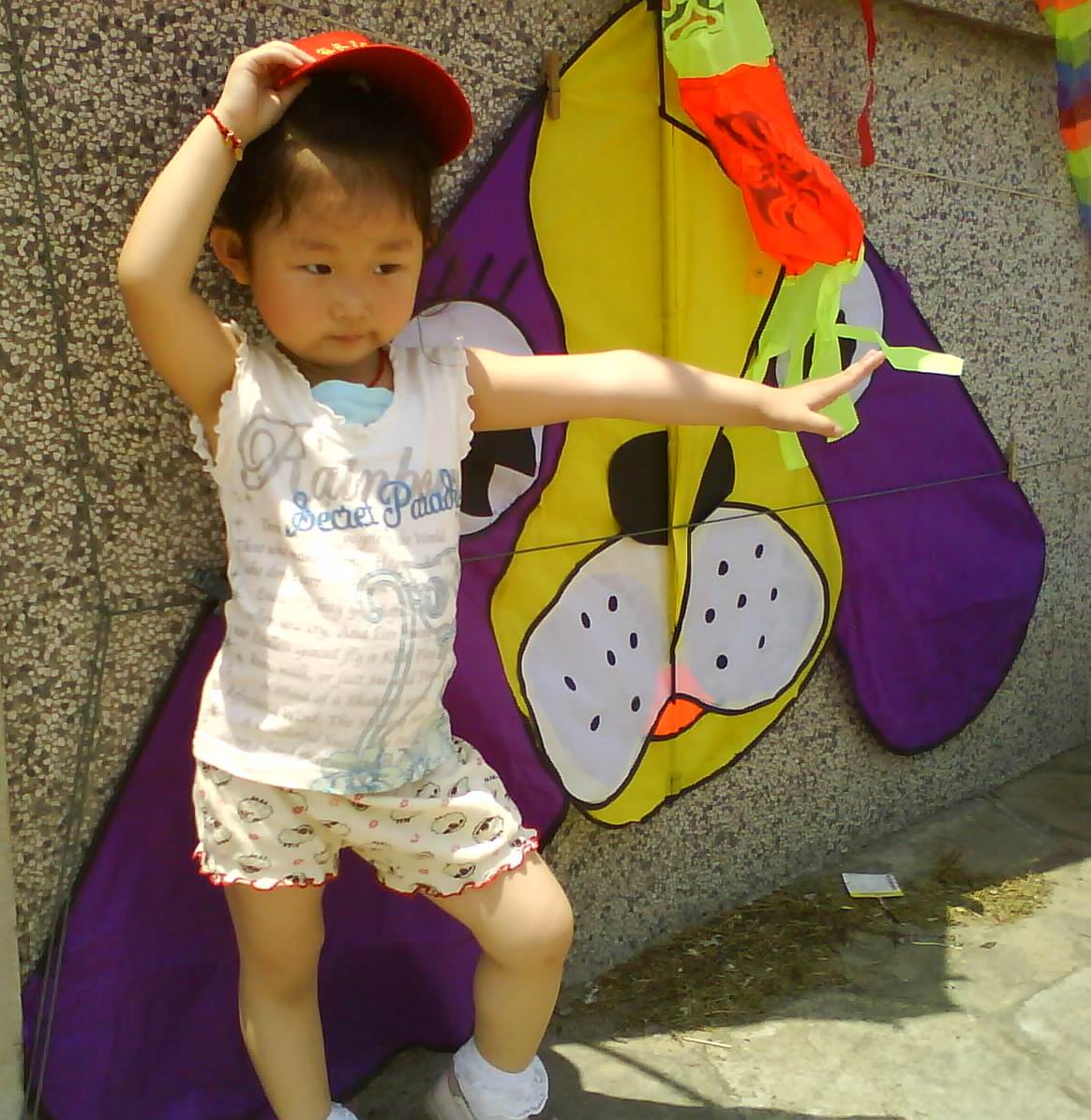 妞子的pp(坐电梯到11楼,新添加了4岁美妞pp)